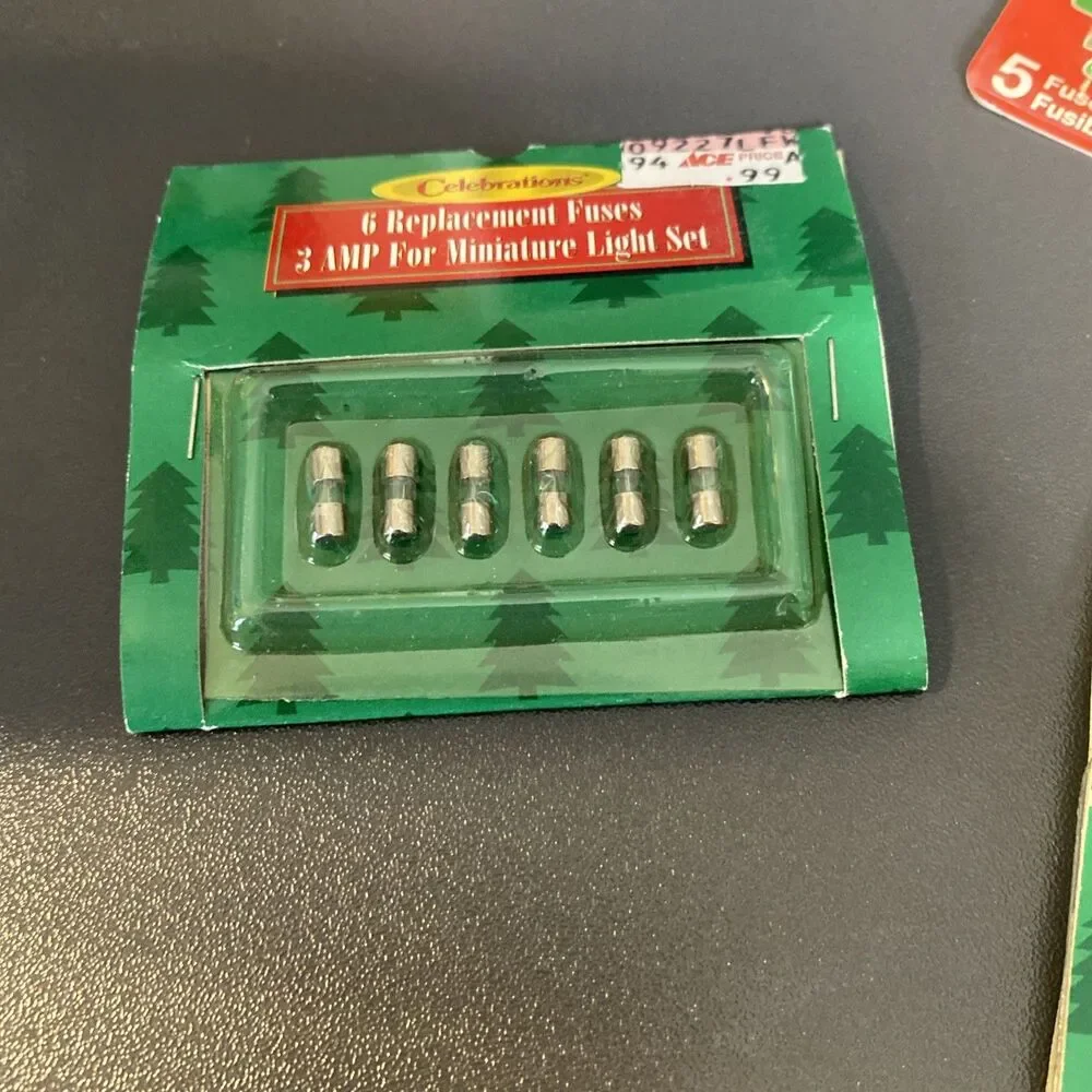 Vintage Christmas Replacement Fuses For Minature Light Set 3 Amp 120 Volt Lot